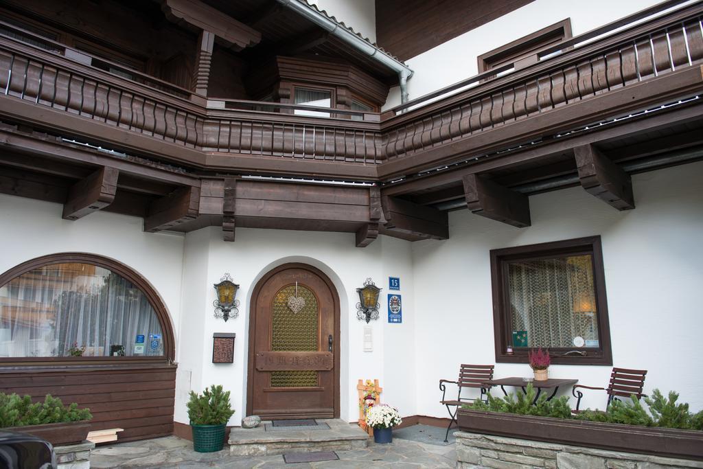 Johannahof Appartements Kaprun Bagian luar foto