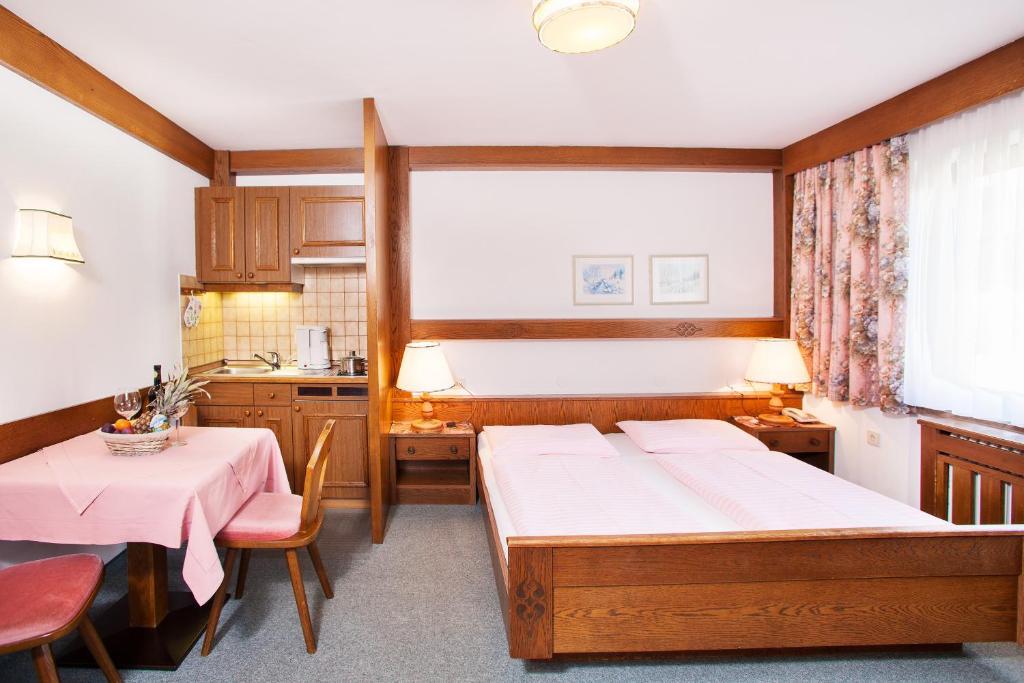 Johannahof Appartements Kaprun Ruang foto